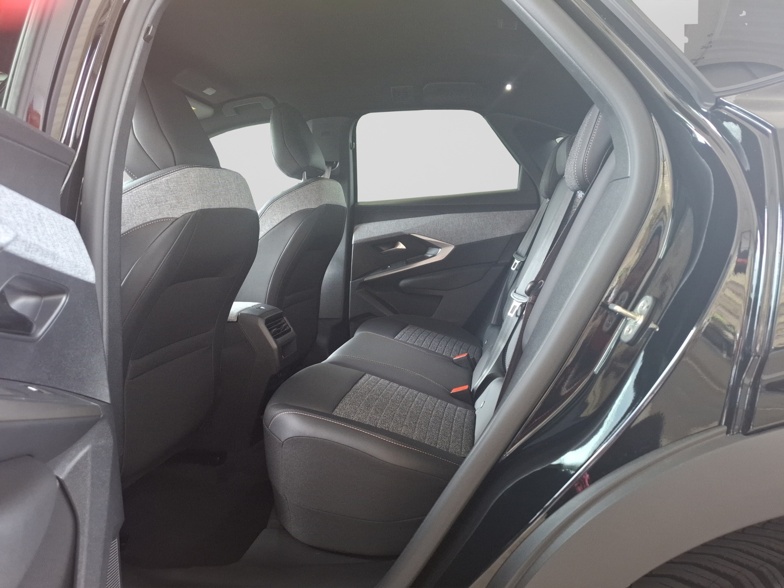 PEUGEOT 3008 NEW 145 e-DCS Allure P-image-7