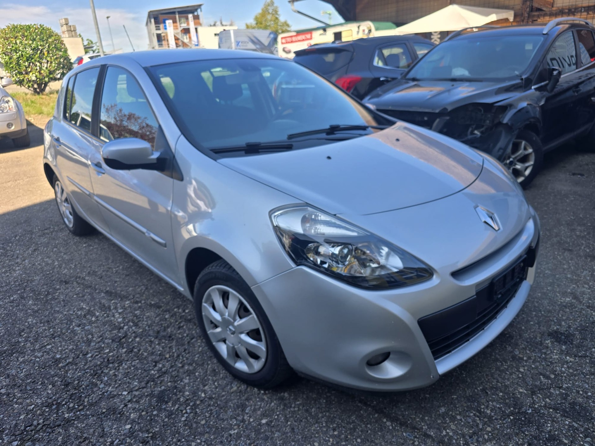 RENAULT Clio 1.6 16V Dynamique-image-1