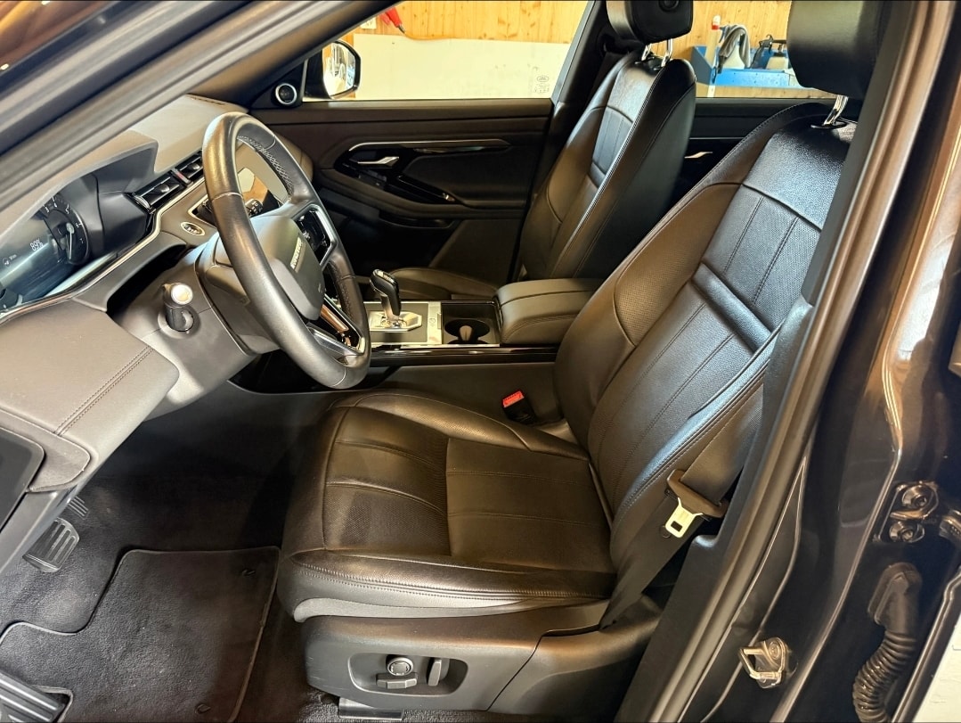 LAND ROVER Range Rover Evoque P 300e SE AT8-image-6