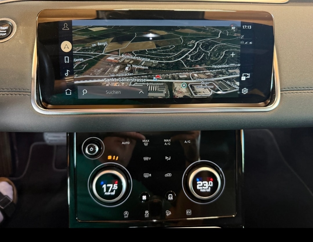 LAND ROVER Range Rover Evoque P 300e SE AT8-image-11