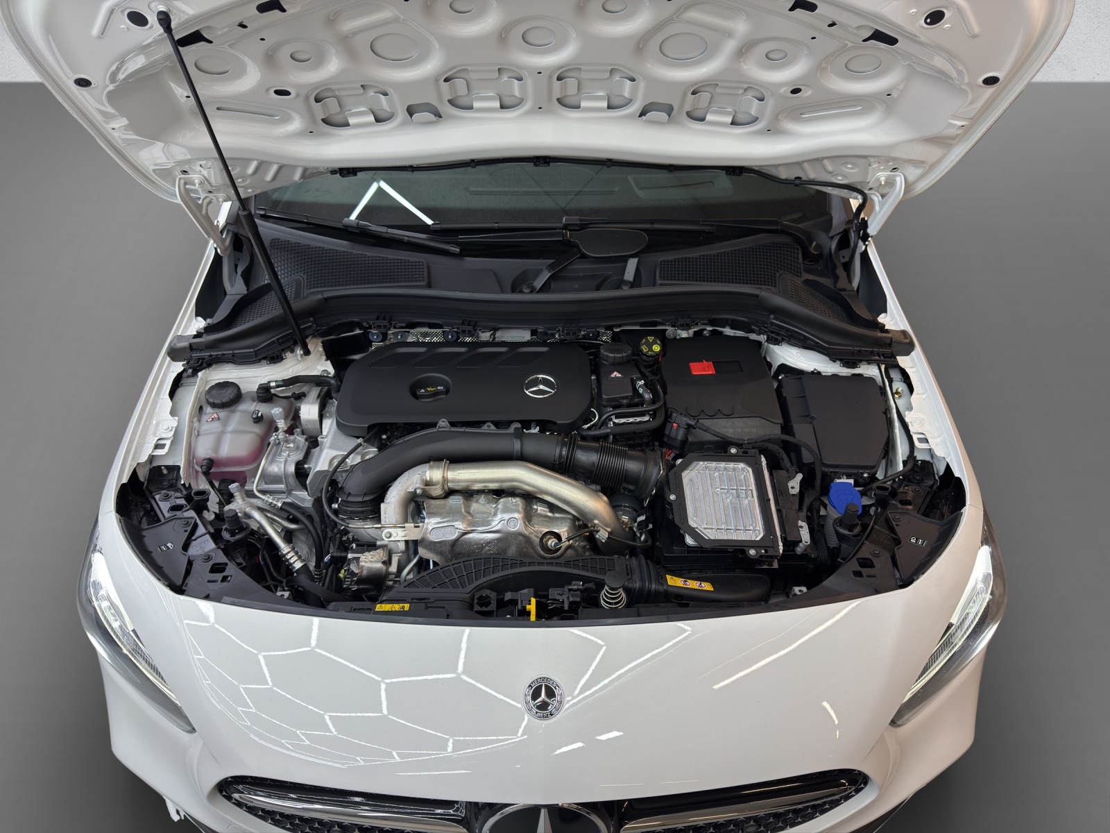 MERCEDES-BENZ B 250 AMG Line 4Matic-image-8