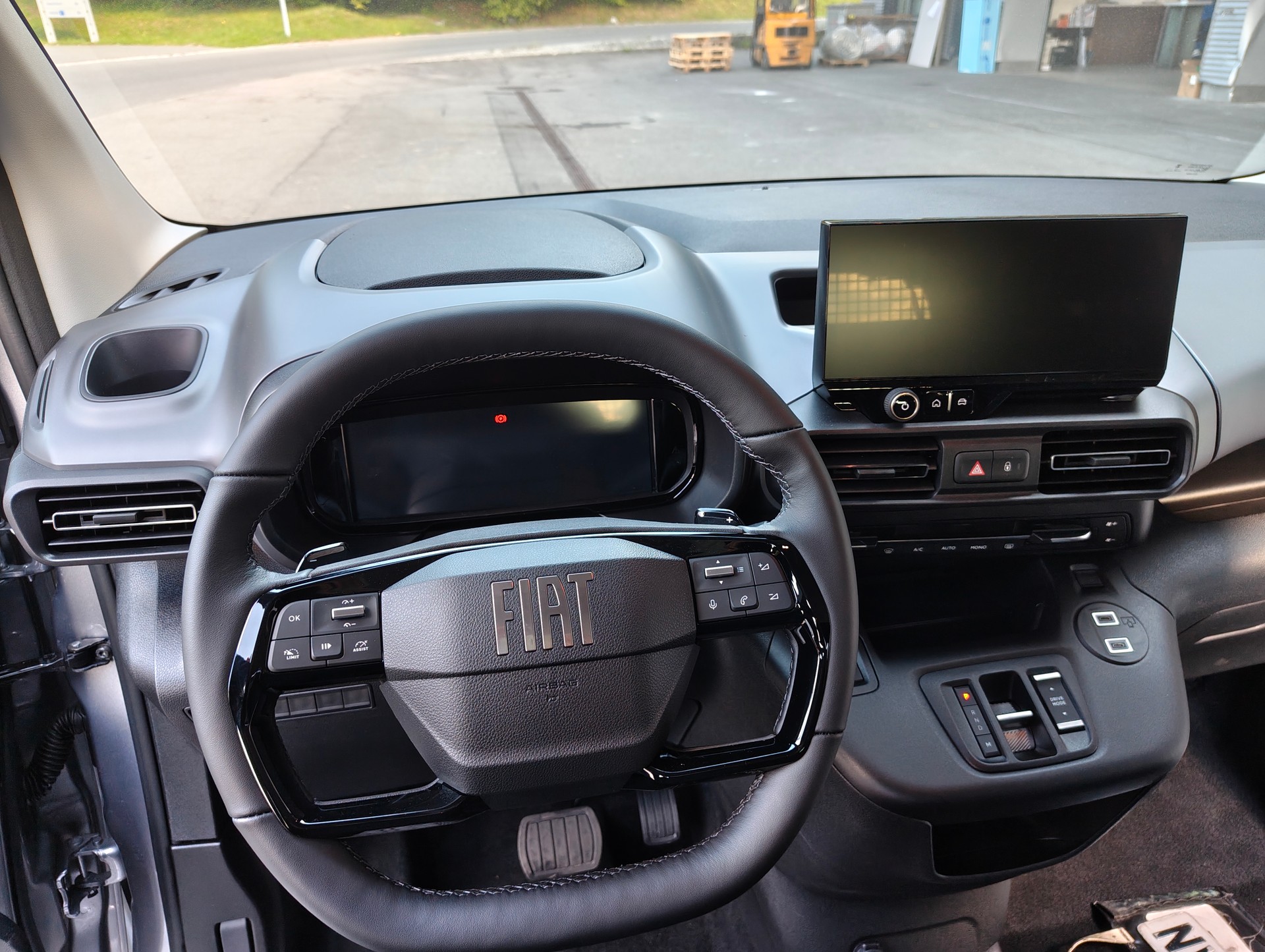 FIAT DOBLO-image-8