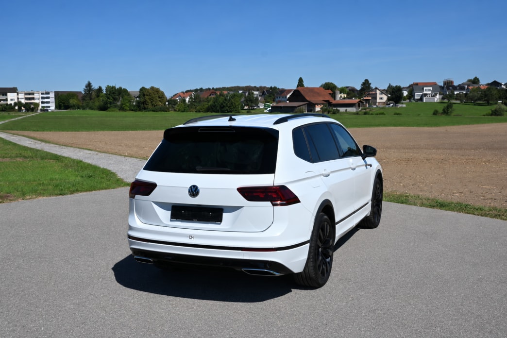 VW Tiguan Allspace 2.0 TDI R-Line Highline 4MotionDSG-image-2