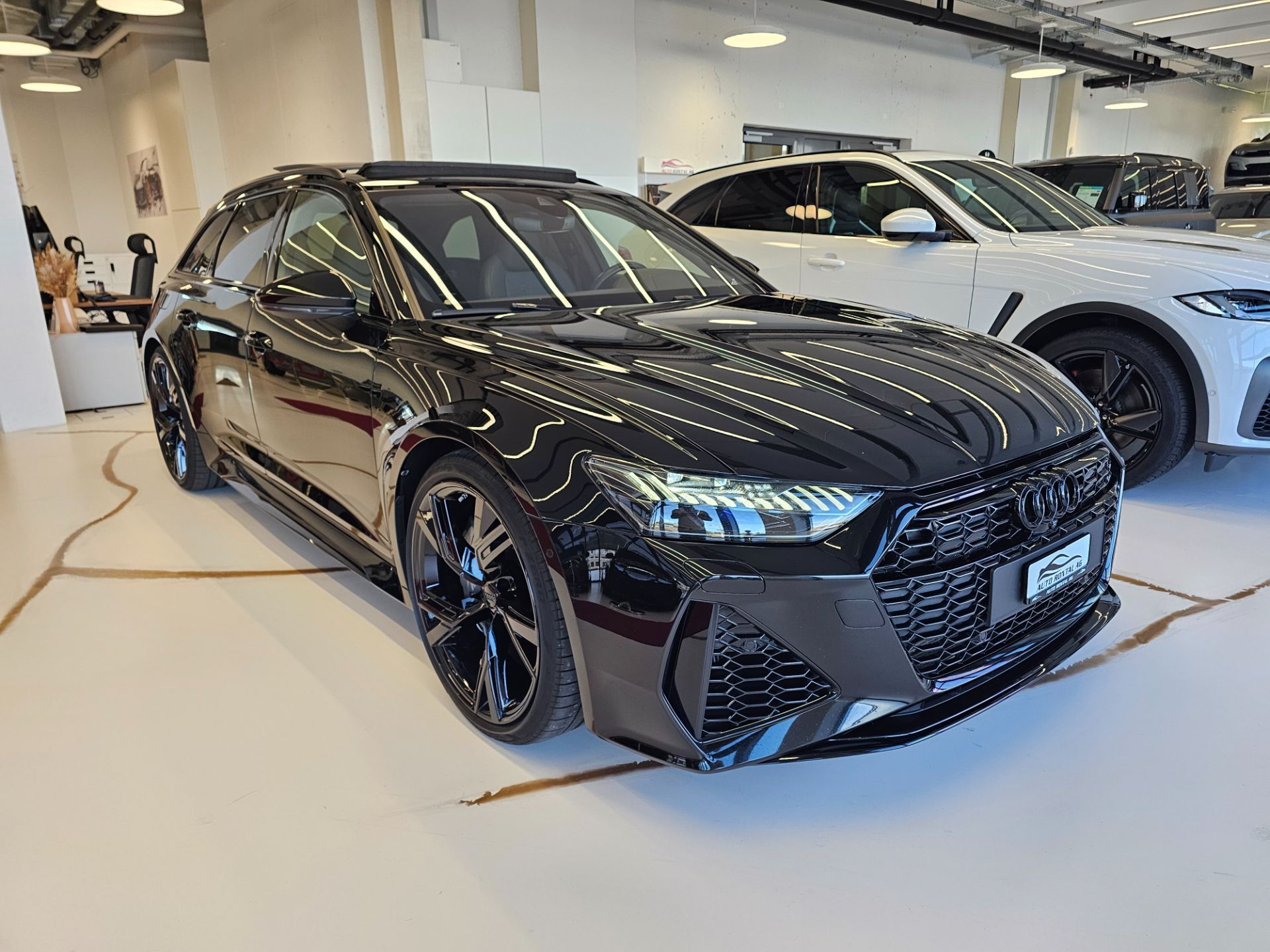 AUDI RS6 Avant 4.0 TFSI V8 quattro-showroom-element-2
