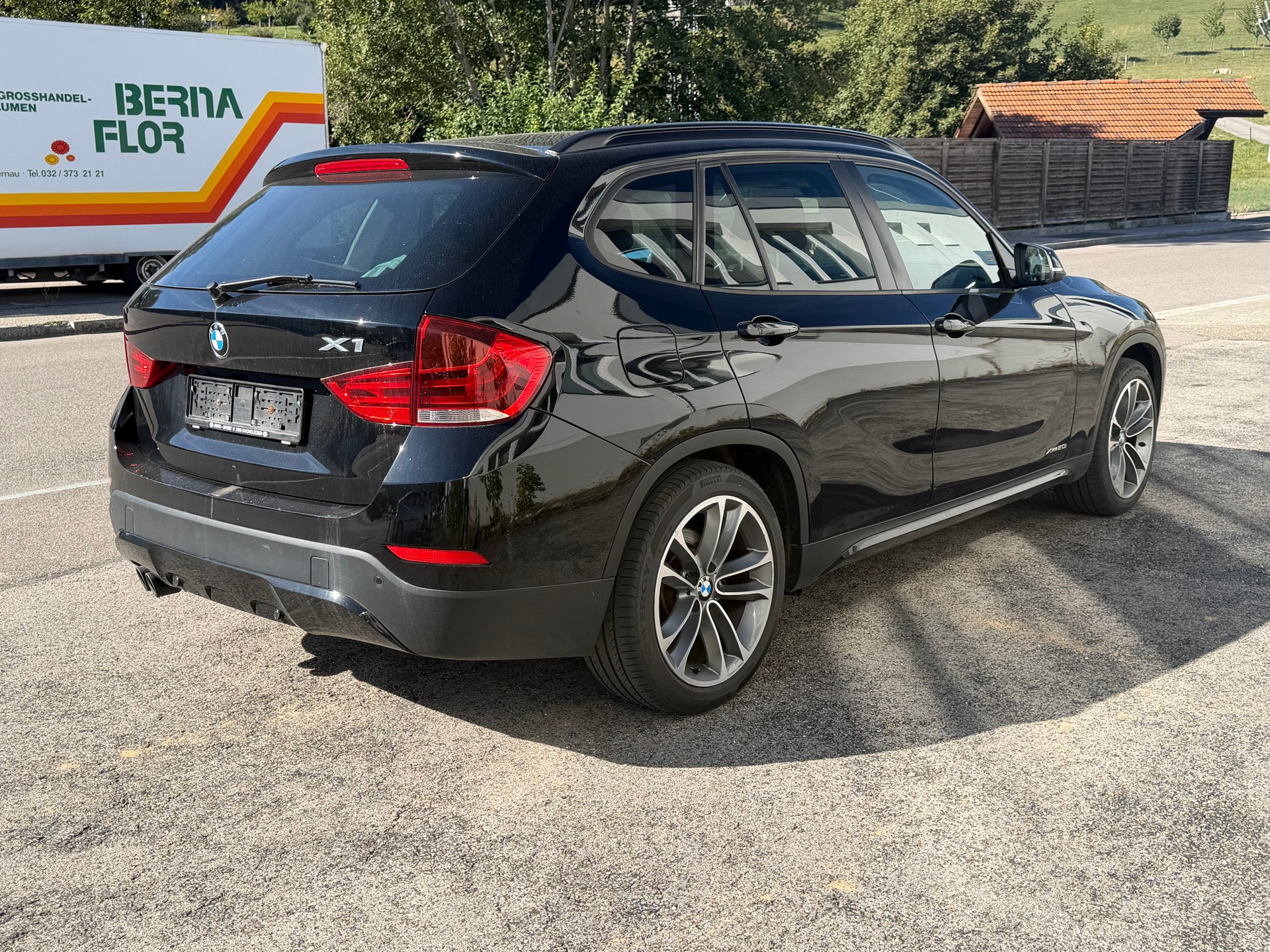 BMW X1 xDrive 20i-image-5