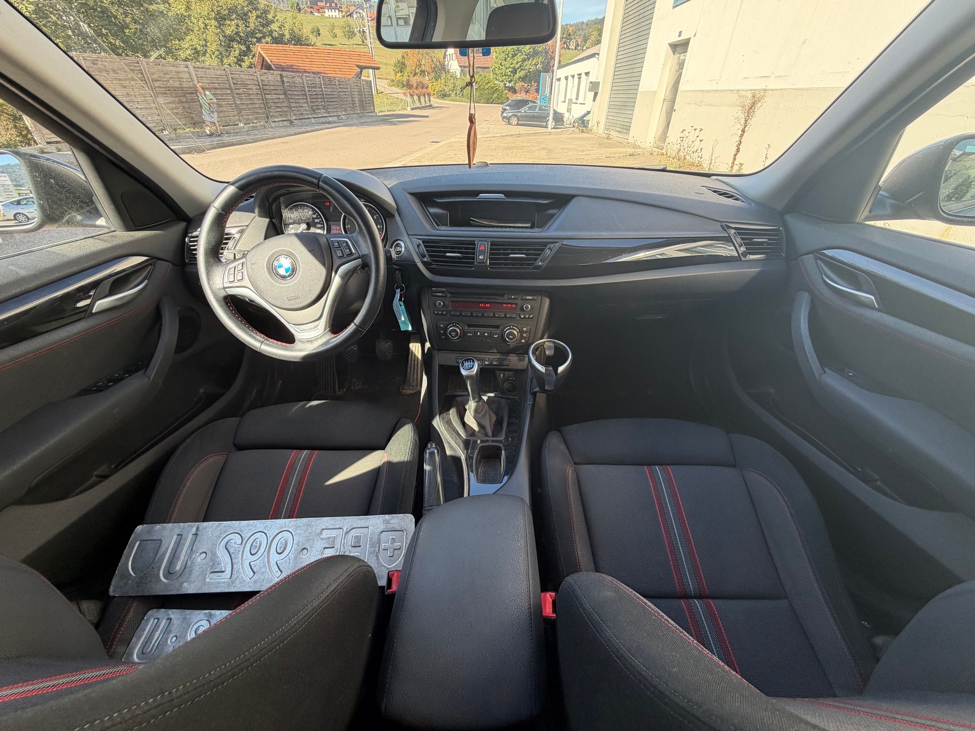 BMW X1 xDrive 20i-image-9