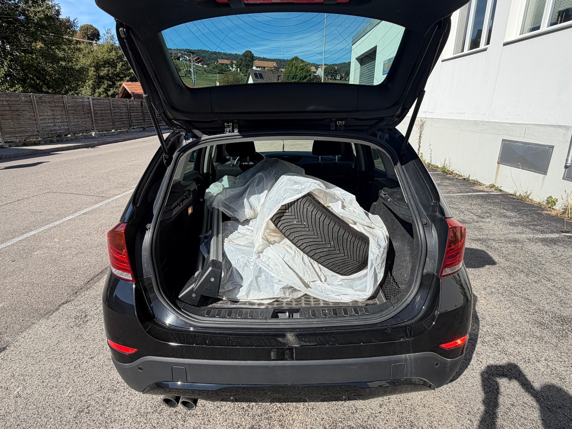 BMW X1 xDrive 20i-image-8