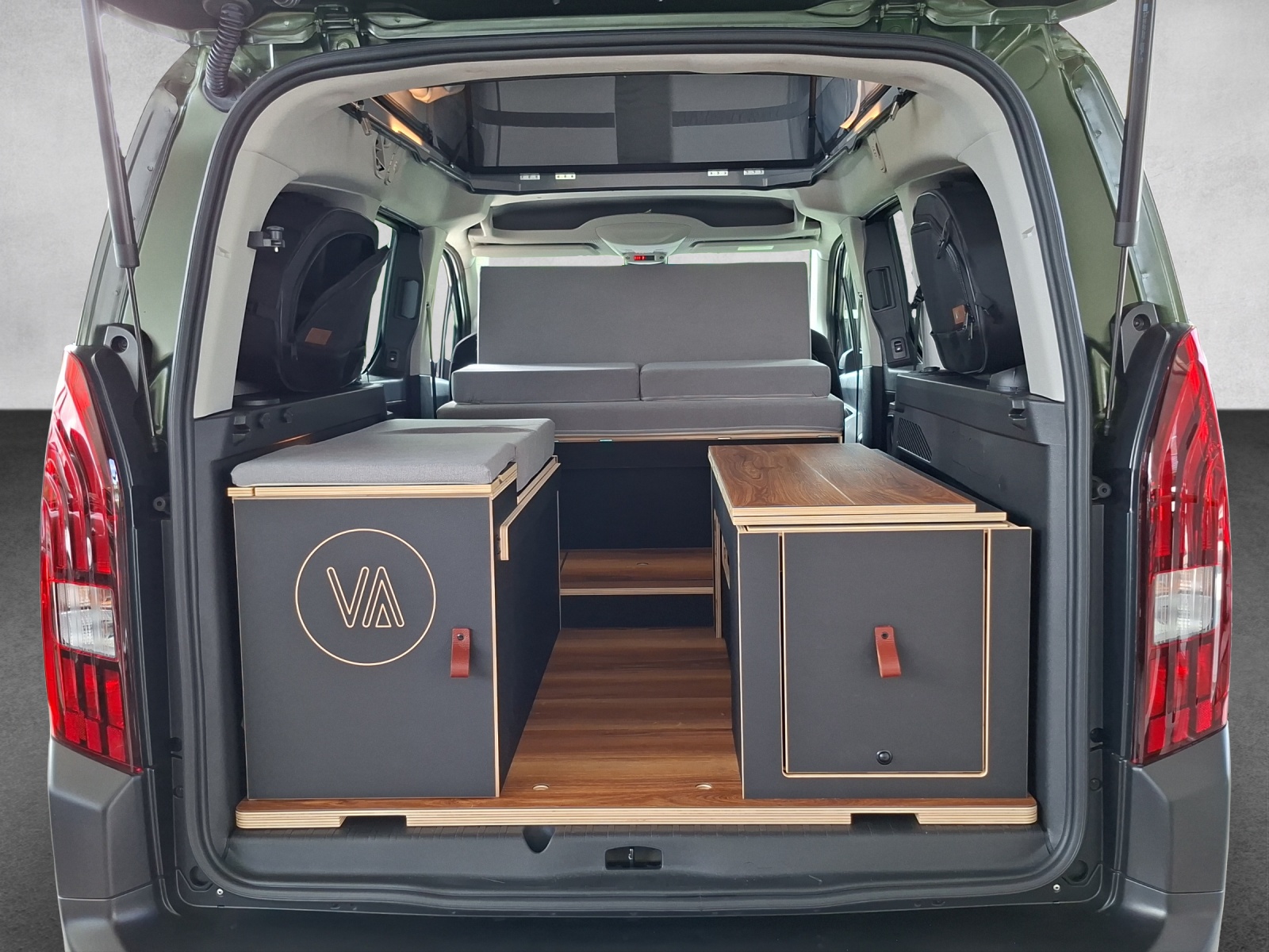PEUGEOT Vanderer one Rifter Long 1.5 BlueHDi 130 Allure-image-11