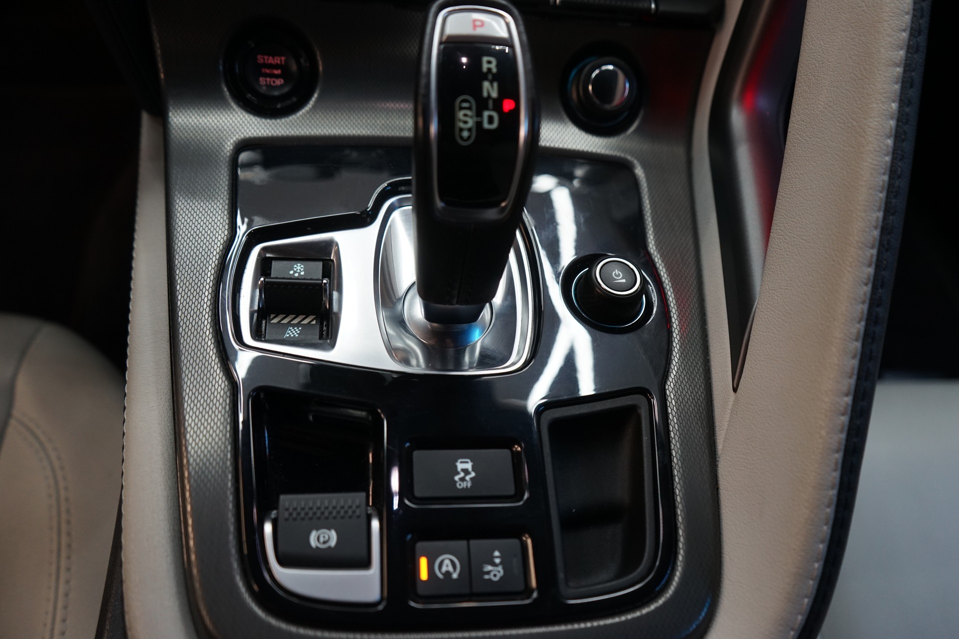 JAGUAR F-Type Coupé 3.0 V6 S/C-image-10