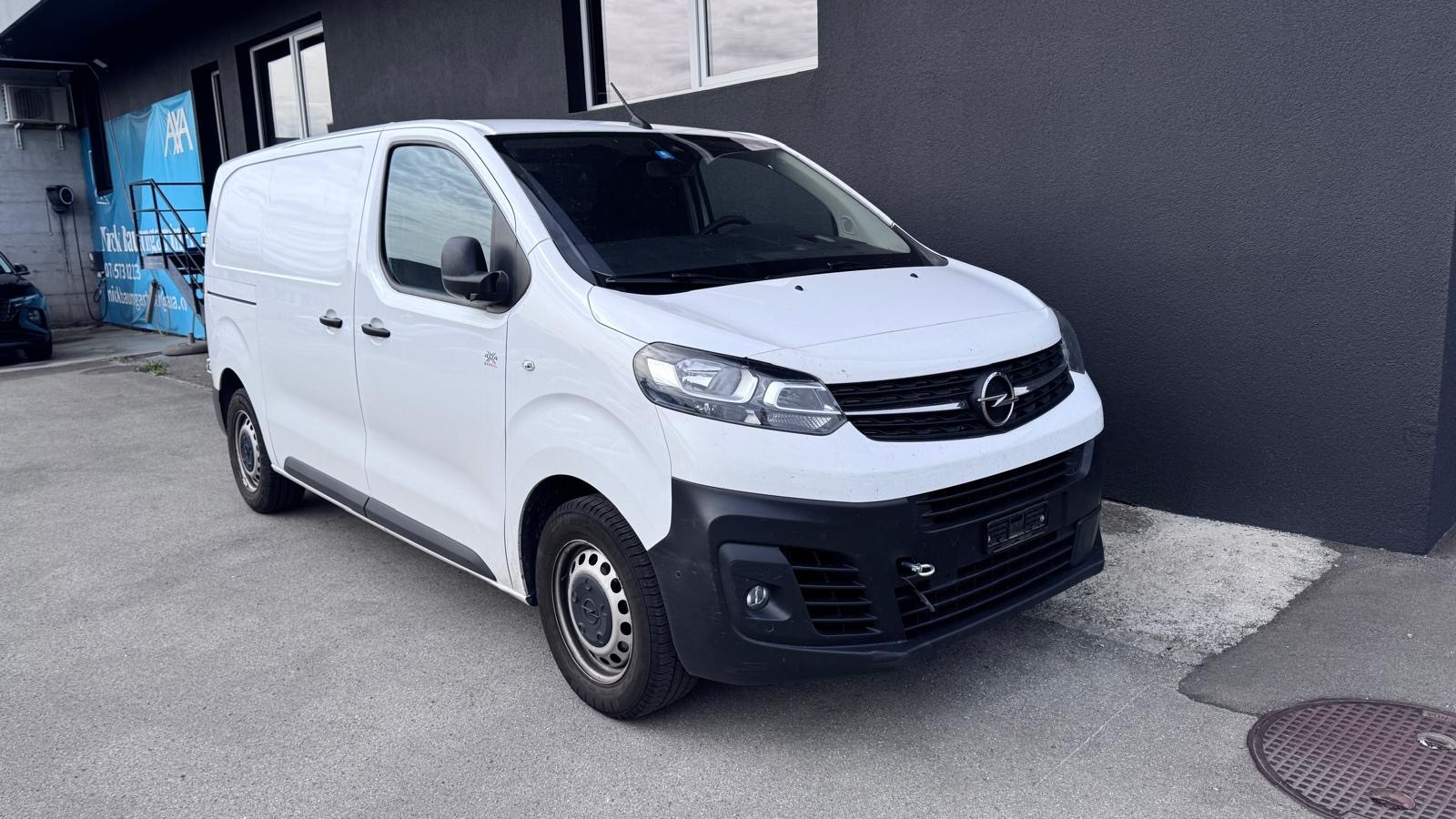 OPEL Vivaro Cargo 2.0 CDTI Essentia s/s M EH 4x4 mit Achse +130mm-image-1