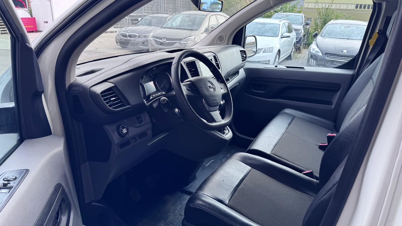 OPEL Vivaro Cargo 2.0 CDTI Essentia s/s M EH 4x4 mit Achse +130mm-image-12