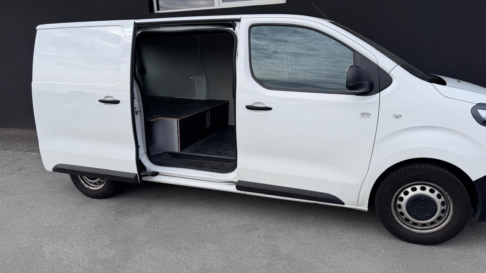 OPEL Vivaro Cargo 2.0 CDTI Essentia s/s M EH 4x4 mit Achse +130mm-image-4
