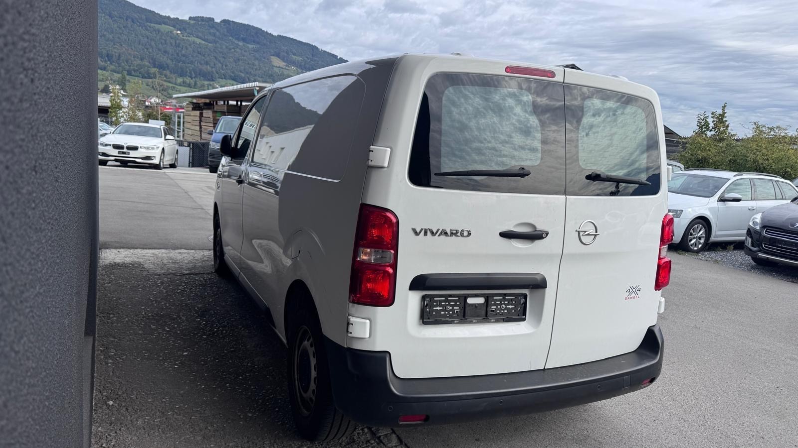 OPEL Vivaro Cargo 2.0 CDTI Essentia s/s M EH 4x4 mit Achse +130mm-image-3