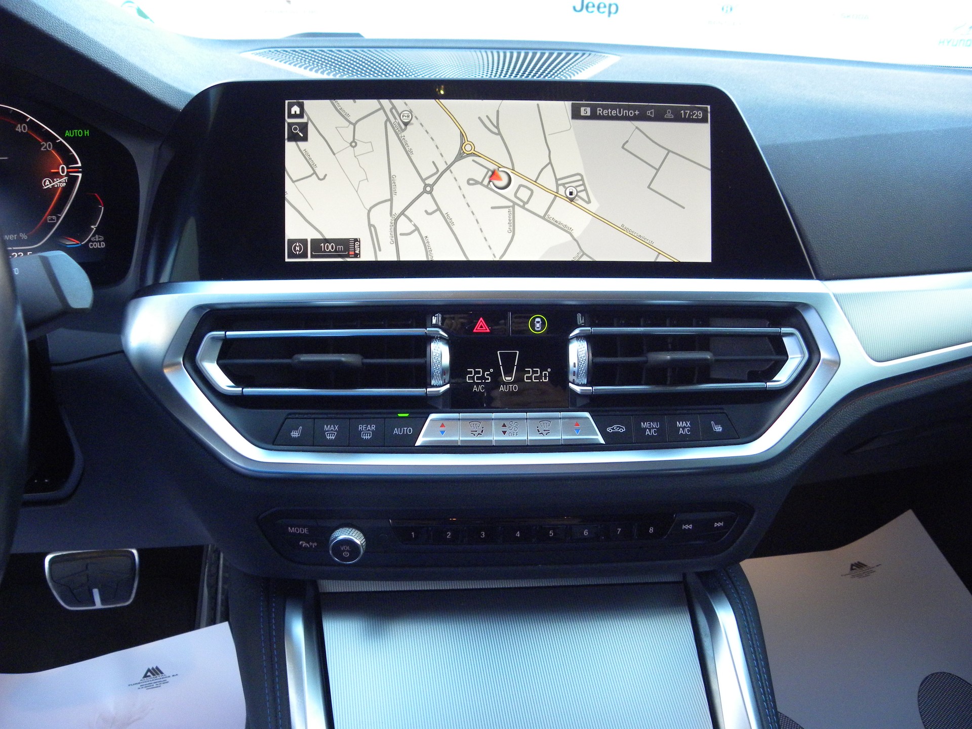 BMW 420d xDrive 48V Coupé M Sport PRO Steptronic-image-11