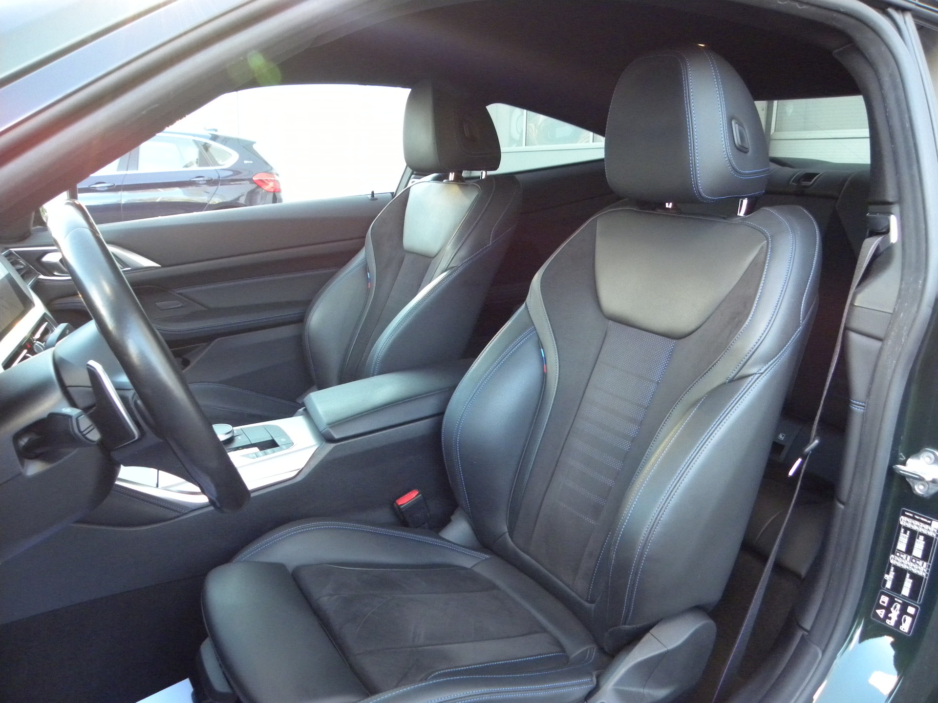 BMW 420d xDrive 48V Coupé M Sport PRO Steptronic-image-9