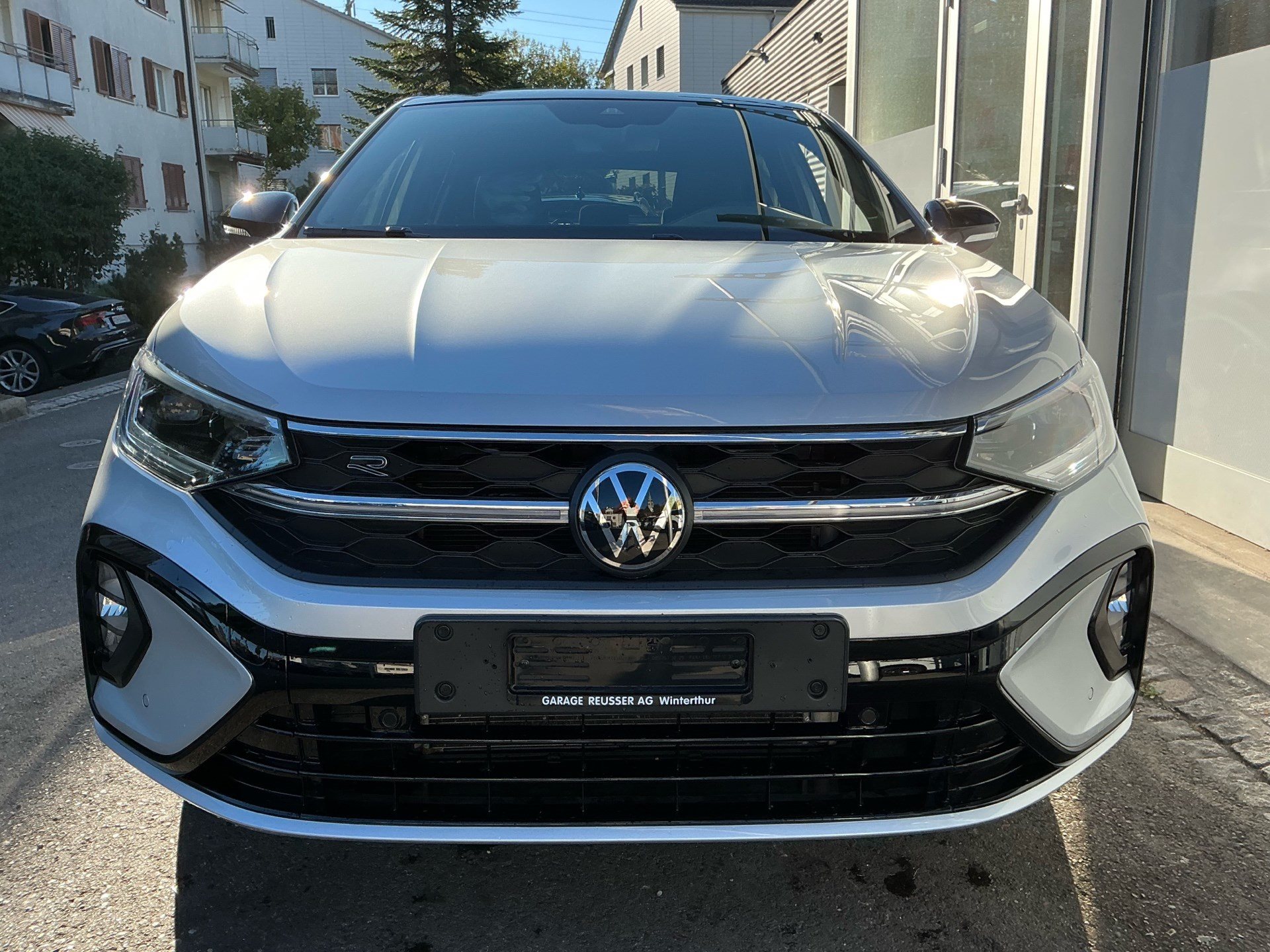 VW Taigo 1.5 TSI DSG R-LINE-image-1