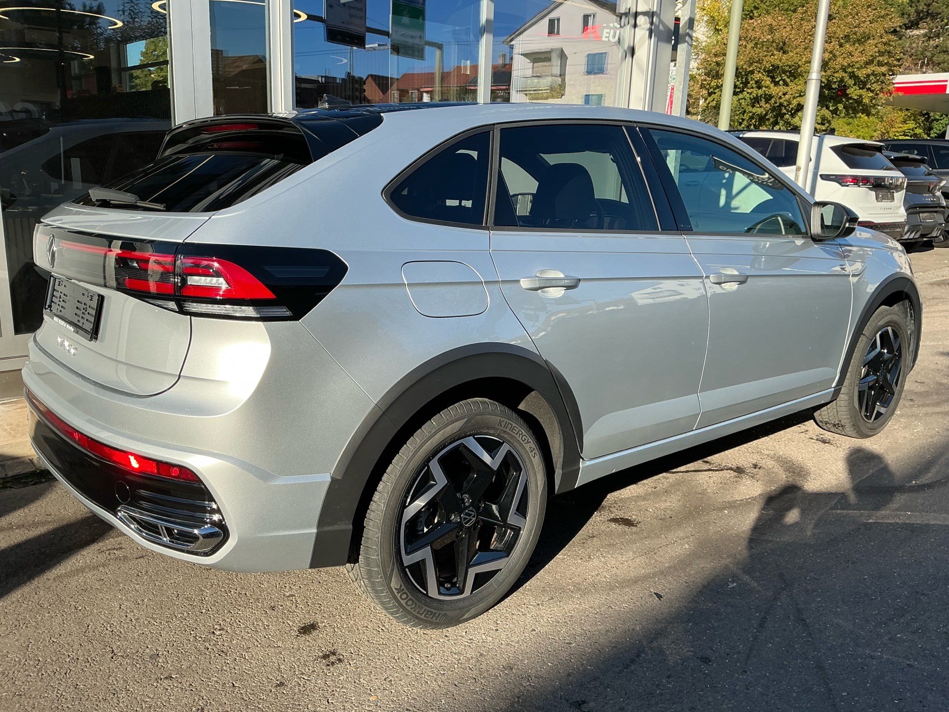 VW Taigo 1.5 TSI DSG R-LINE-image-3