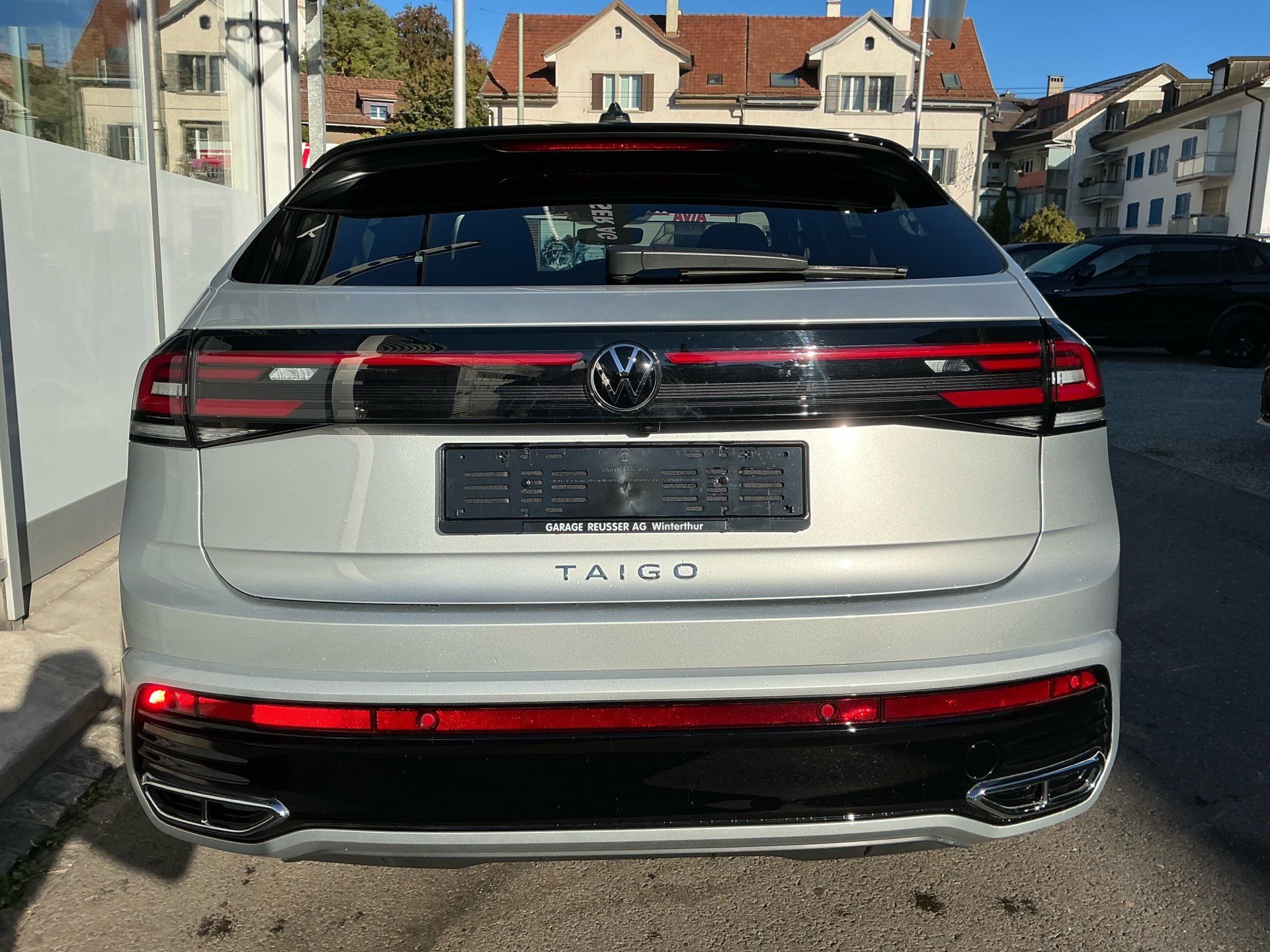 VW Taigo 1.5 TSI DSG R-LINE-image-4