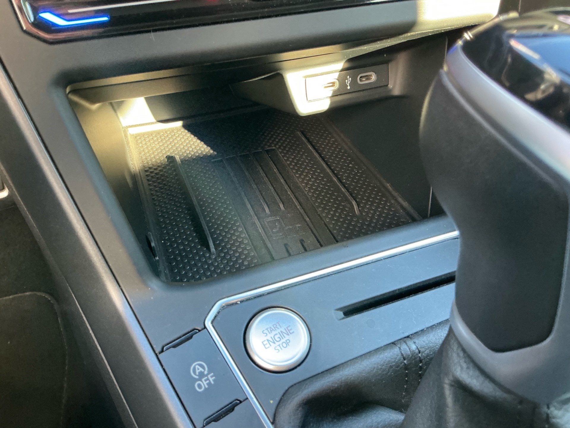VW Taigo 1.5 TSI DSG R-LINE-image-21