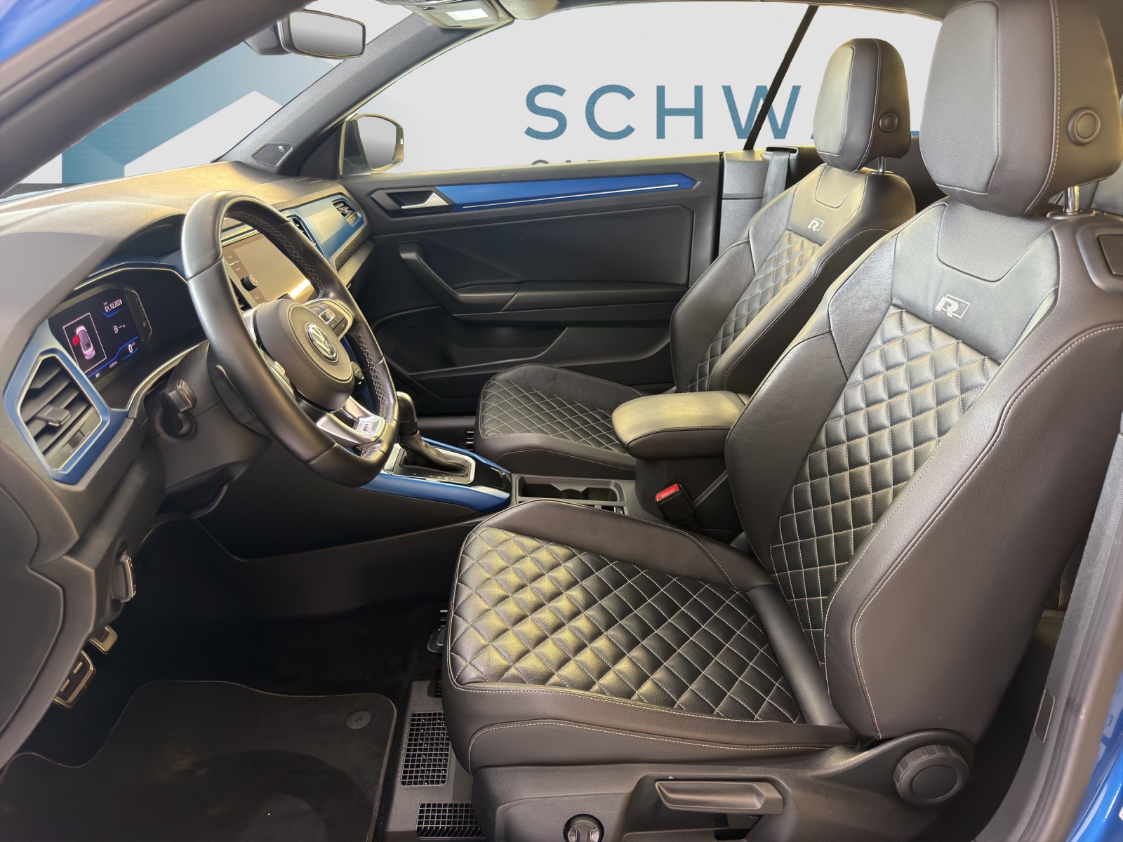 VW T-ROC Cabriolet 1.5 TSI R-image-8