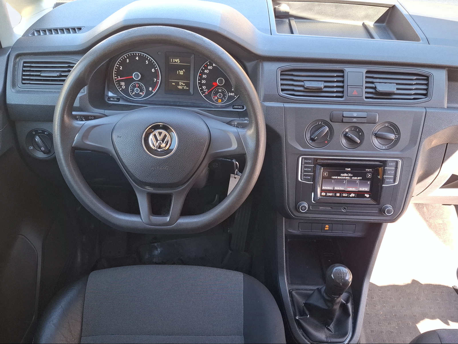 VW Caddy Maxi 1.0TSI BlueMotion Technology-image-11