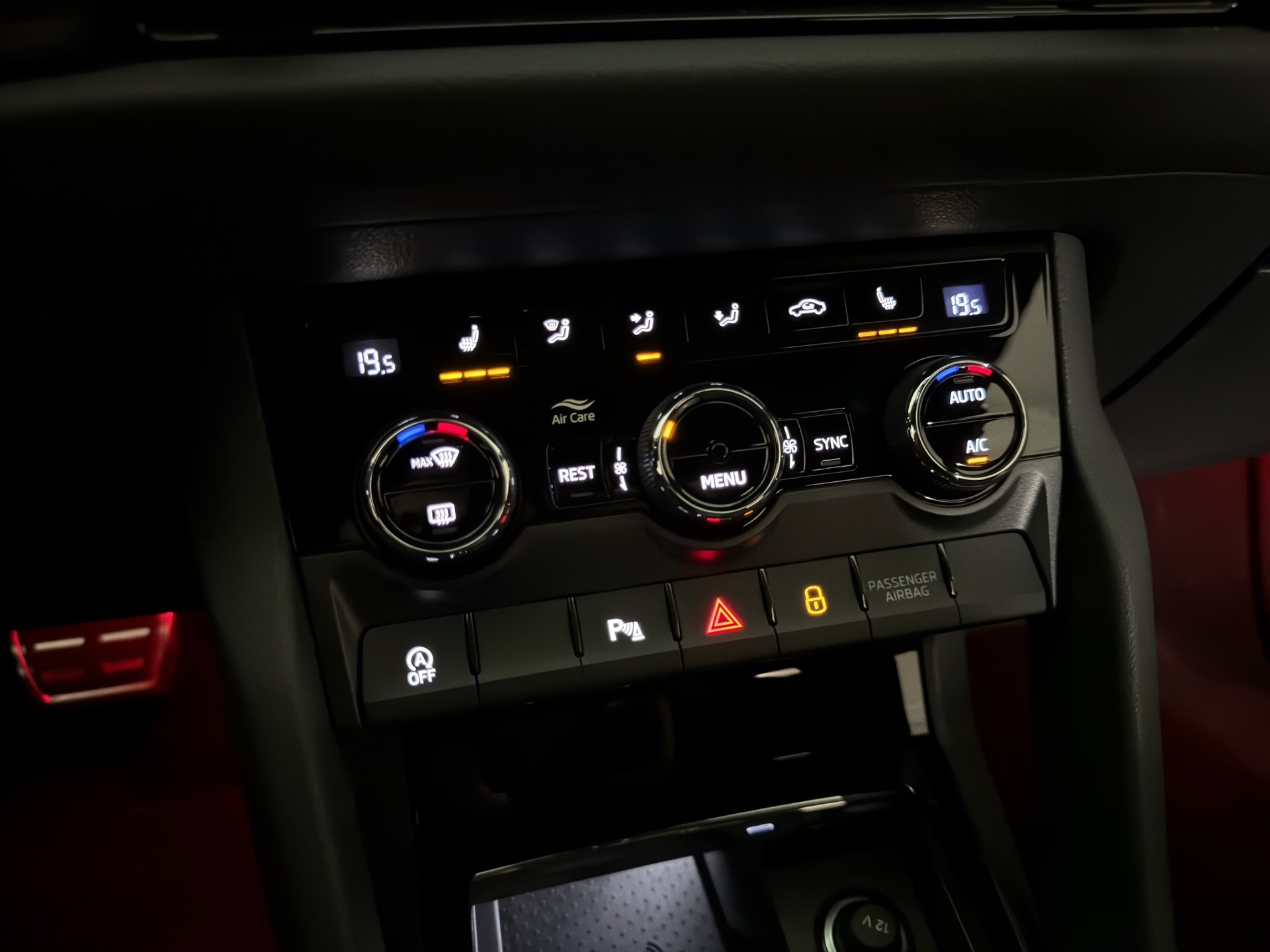 SKODA Kodiaq 2.0 TSI 4x4 RS-image-32