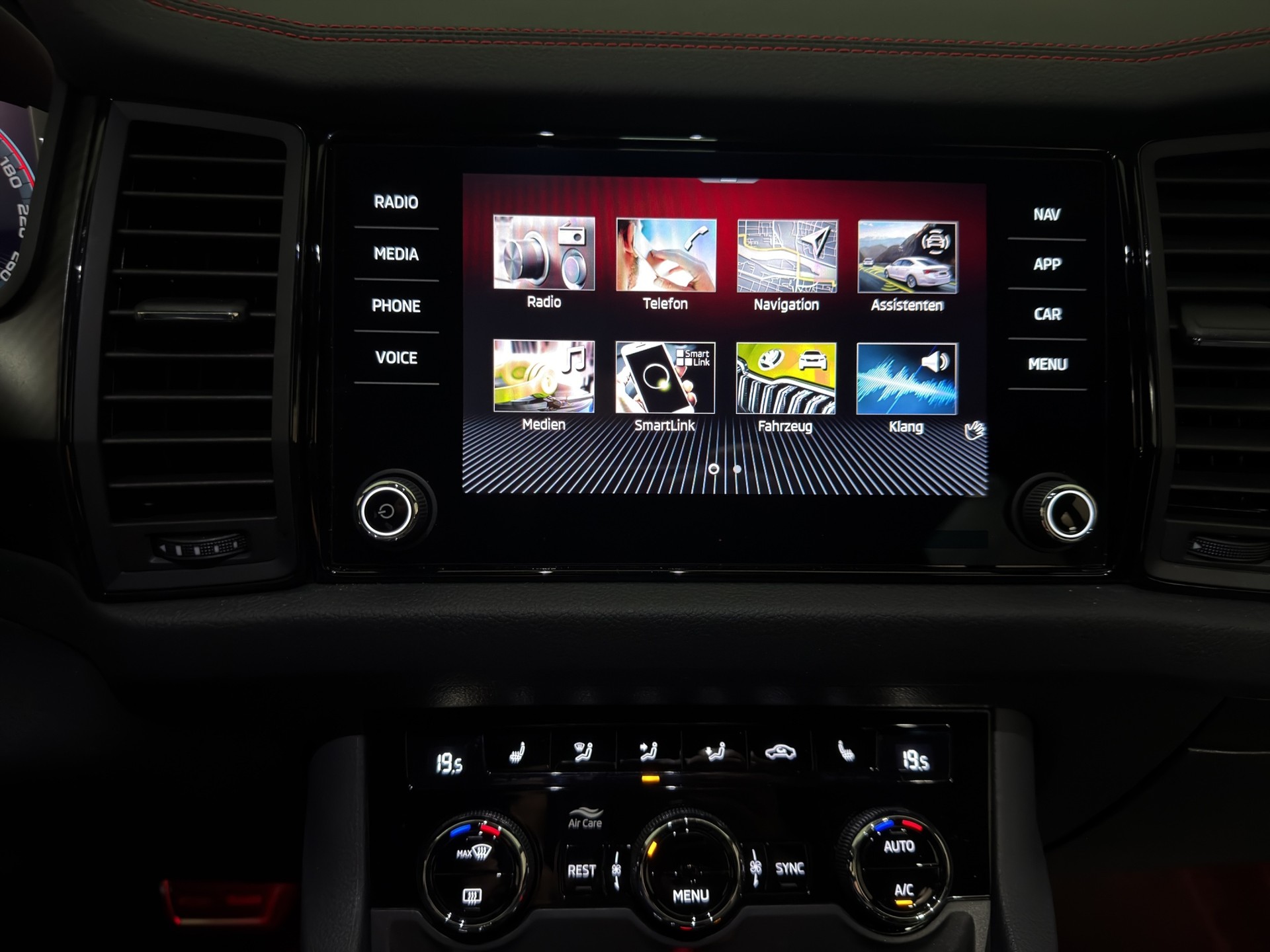 SKODA Kodiaq 2.0 TSI 4x4 RS-image-23