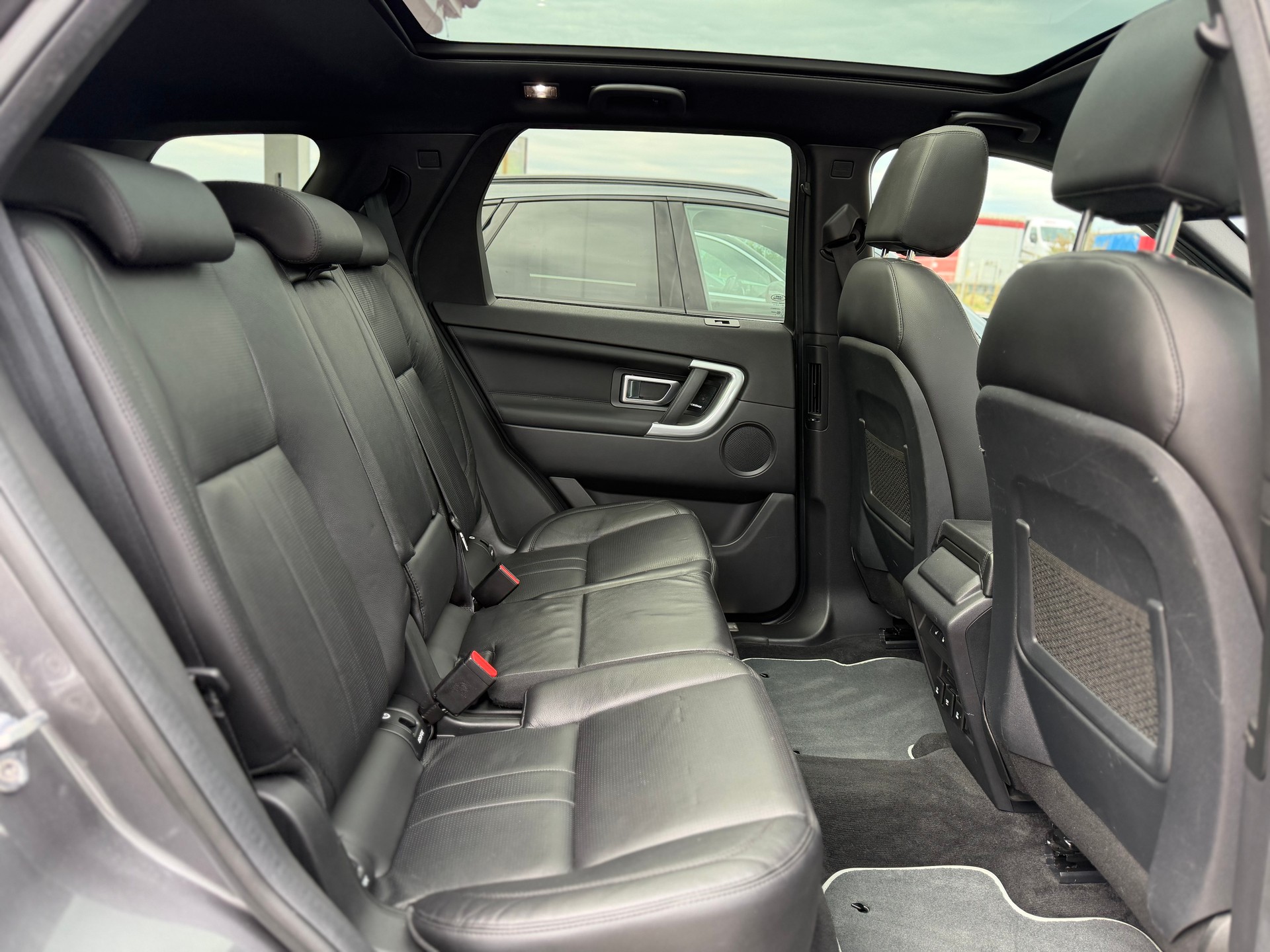 LAND ROVER Discovery Sport 2.0 Si4 HSE Luxury AT9-image-12