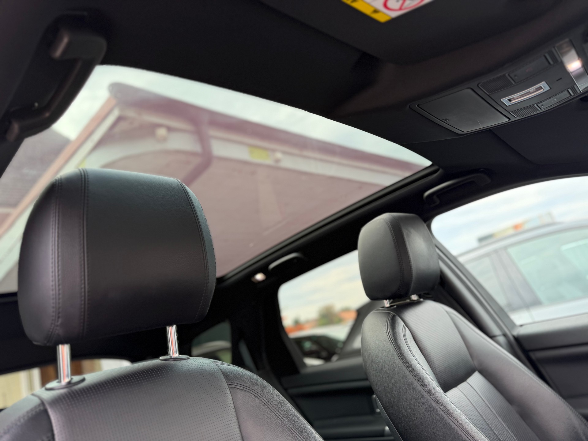LAND ROVER Discovery Sport 2.0 Si4 HSE Luxury AT9-image-16