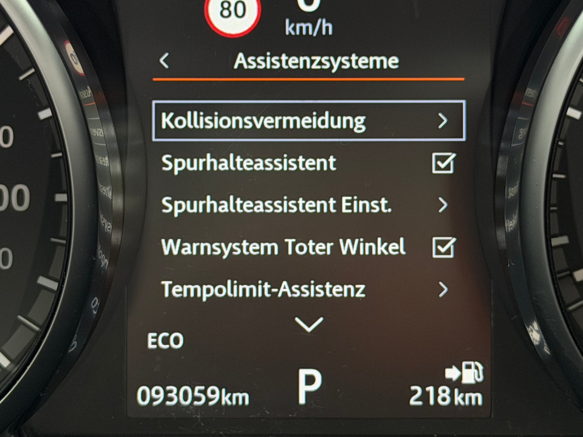 LAND ROVER Discovery Sport 2.0 Si4 HSE Luxury AT9-image-21
