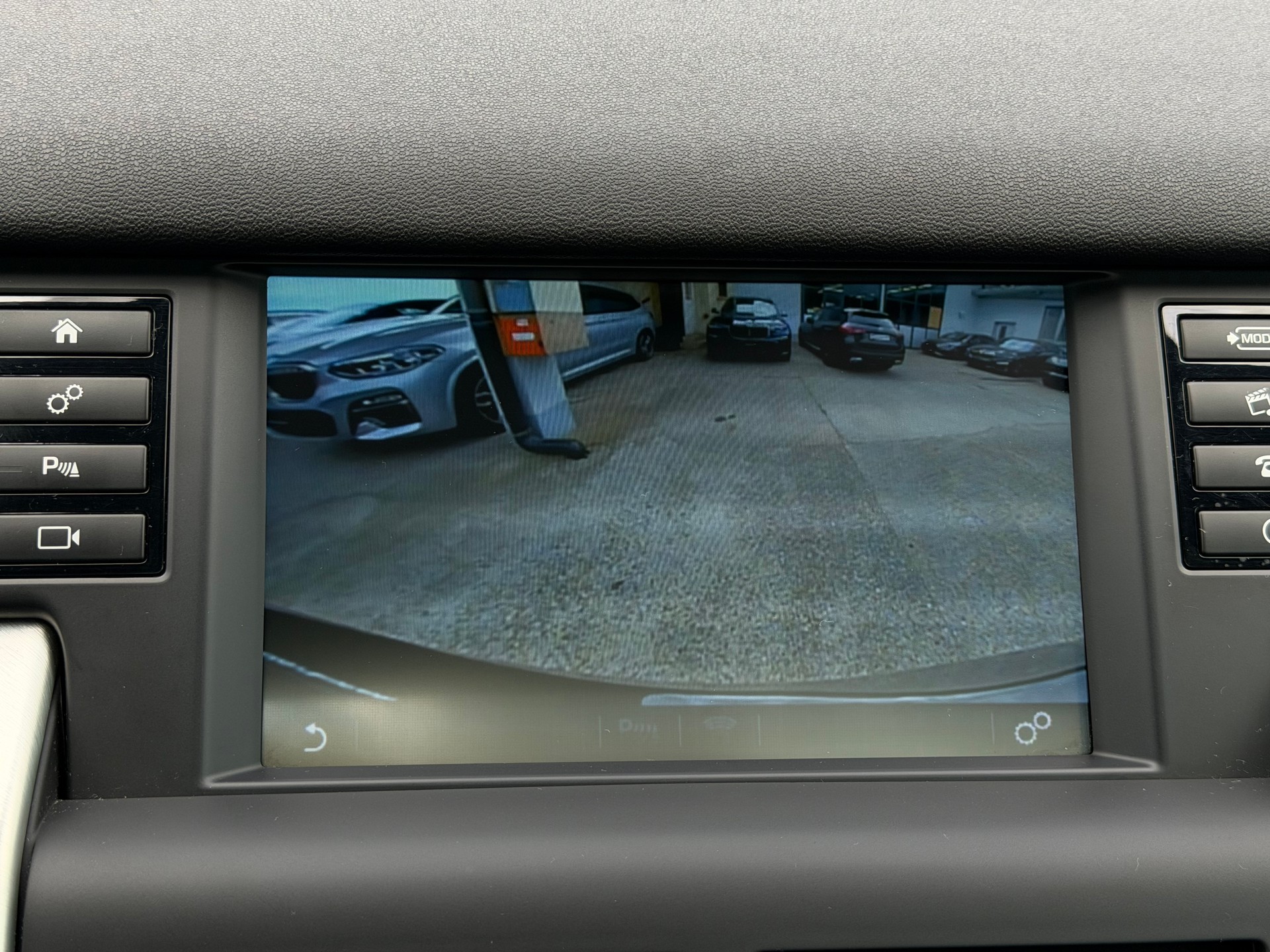 LAND ROVER Discovery Sport 2.0 Si4 HSE Luxury AT9-image-19