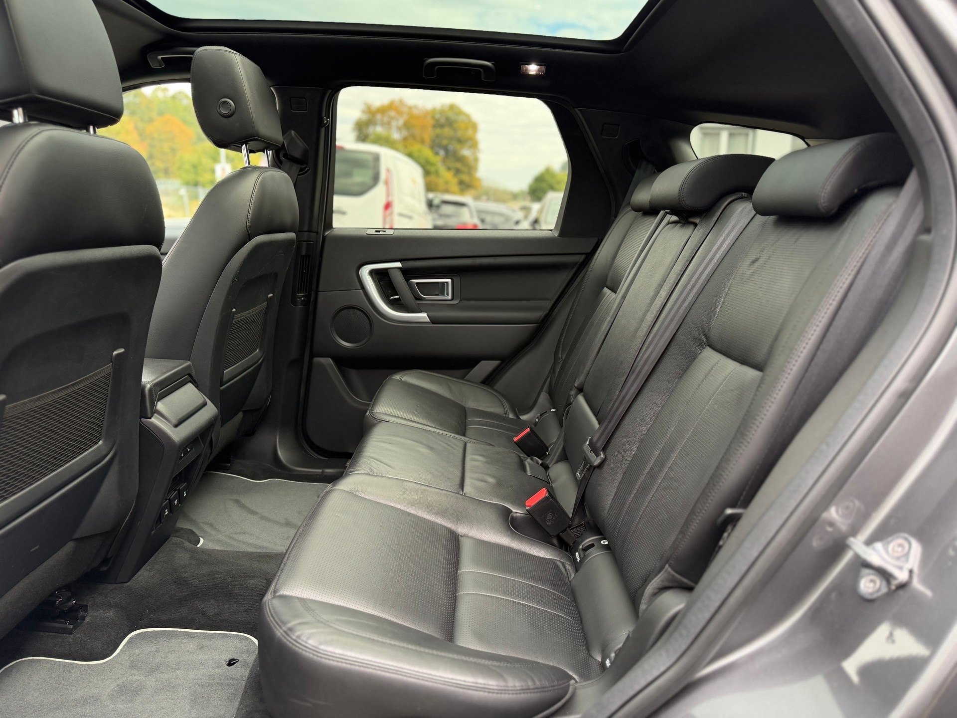 LAND ROVER Discovery Sport 2.0 Si4 HSE Luxury AT9-image-10