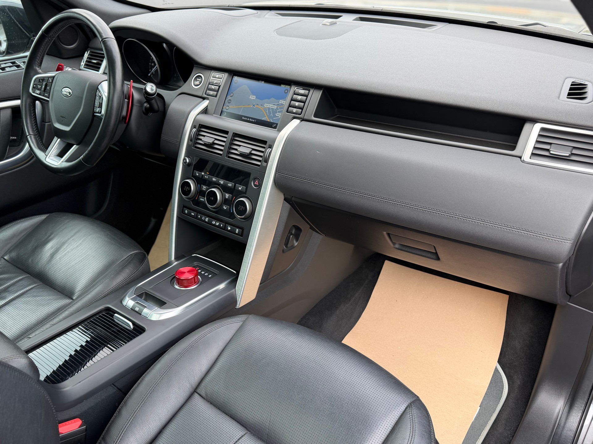 LAND ROVER Discovery Sport 2.0 Si4 HSE Luxury AT9-image-14