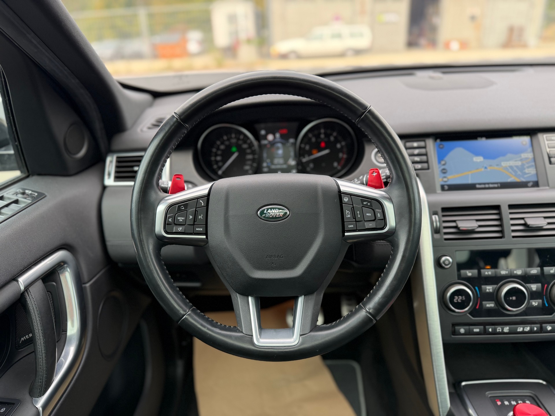LAND ROVER Discovery Sport 2.0 Si4 HSE Luxury AT9-image-15