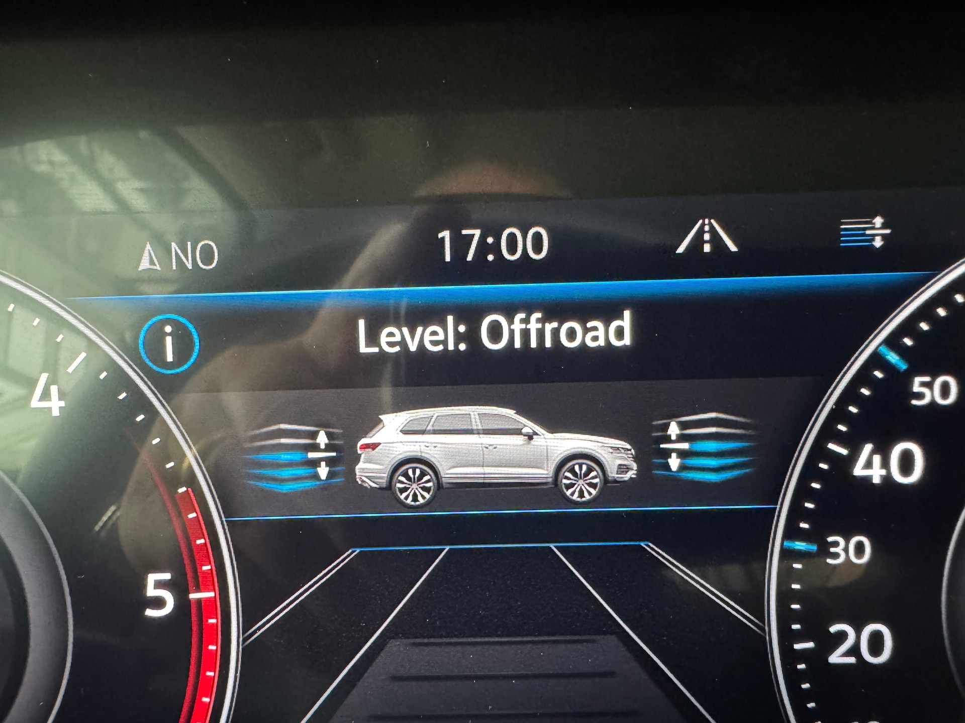 VW Touareg 4.0 V8 TDI R-Line Tiptronicizung*AH*StandheK*-image-12