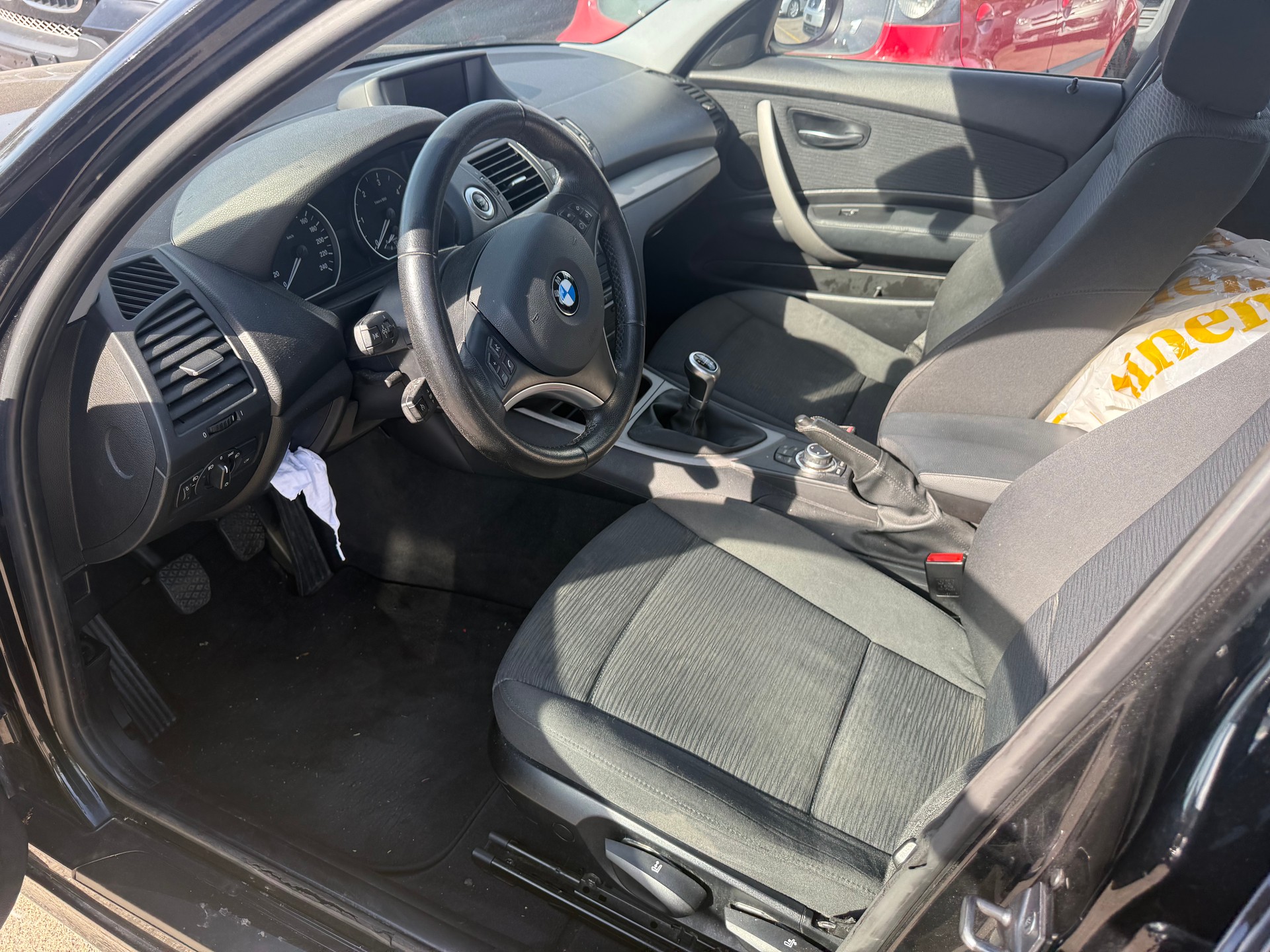 BMW 118d-image-11