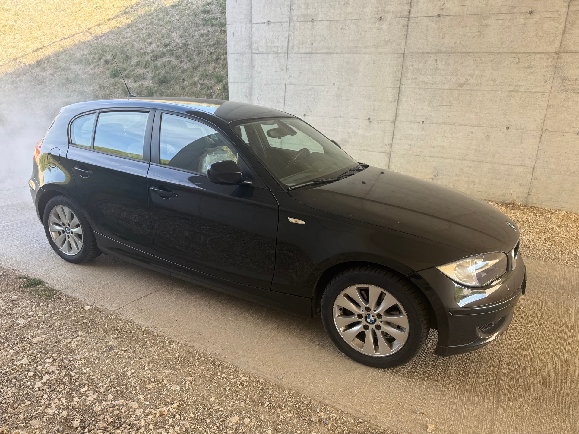 BMW 118d-image-6
