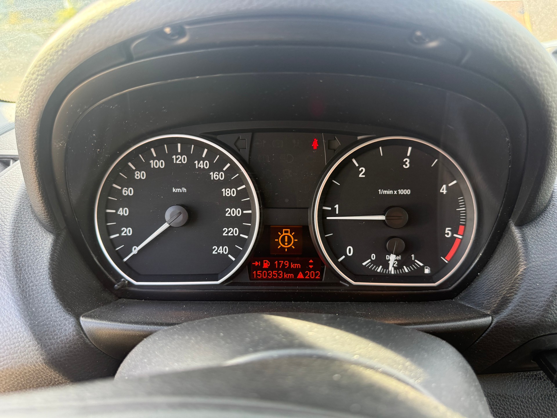 BMW 118d-image-13