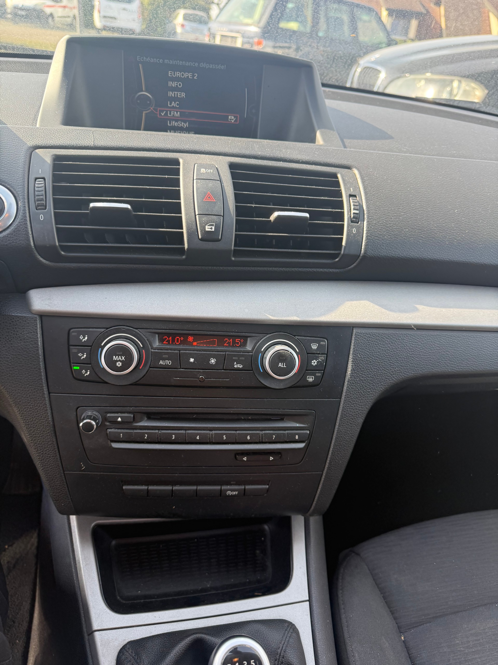 BMW 118d-image-12