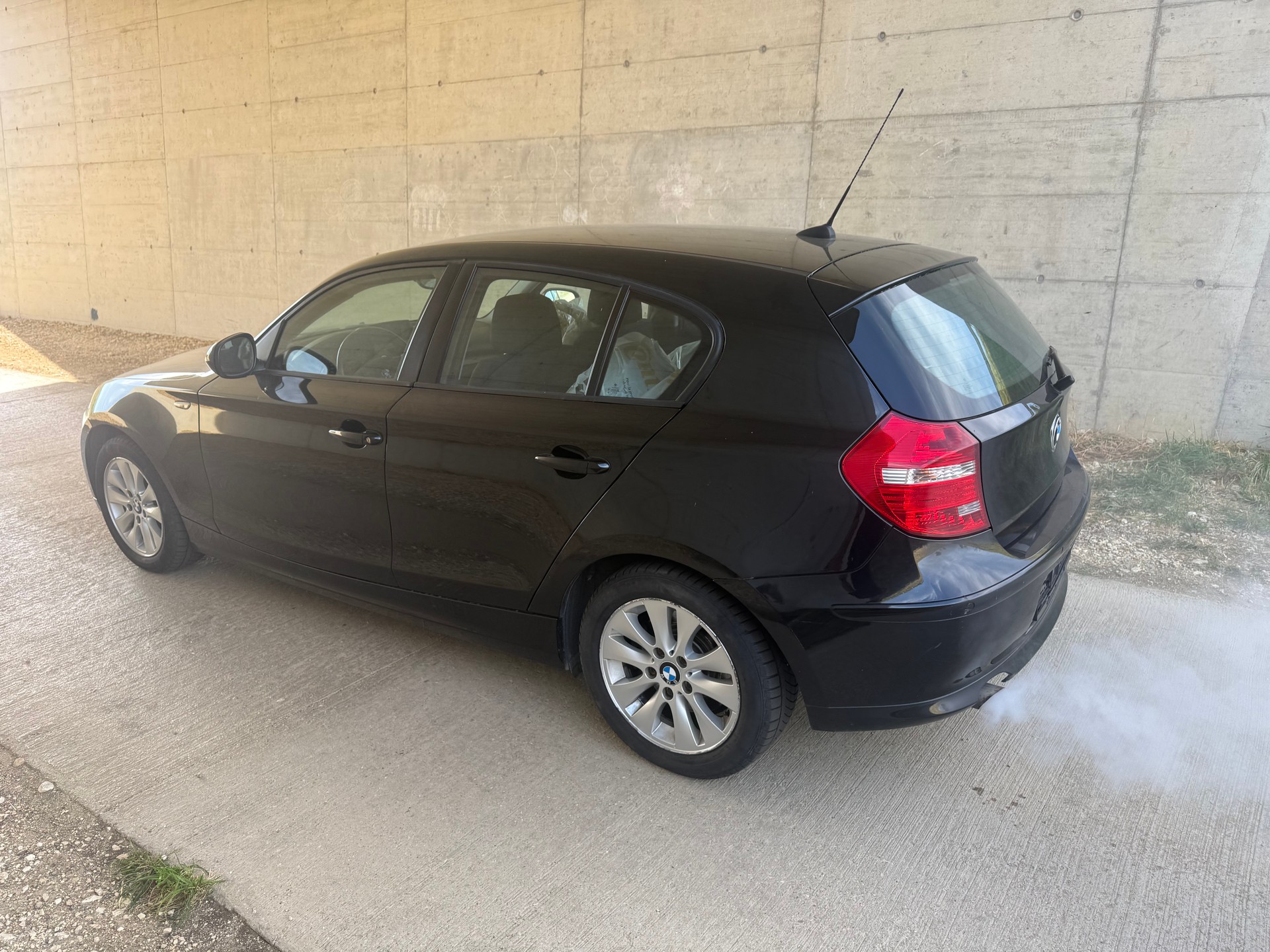 BMW 118d-image-2