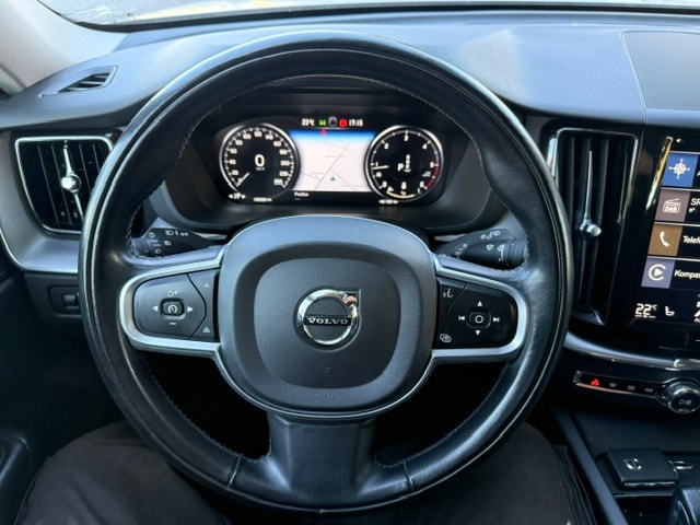 VOLVO XC60 B4 Diesel Mild Hybrid AWD Momentum Geartronic-image-10