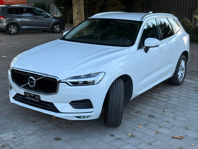 VOLVO XC60 B4 Diesel Mild Hybrid AWD Momentum Geartronic-image-2