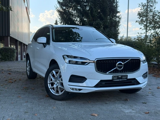 VOLVO XC60 B4 Diesel Mild Hybrid AWD Momentum Geartronic-image-0