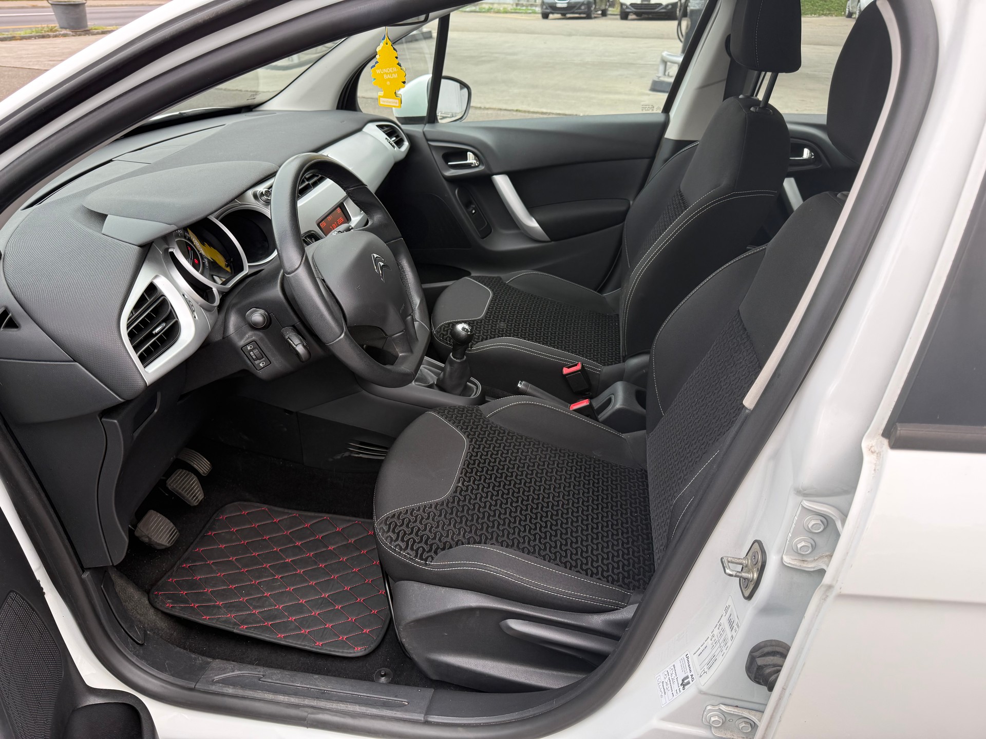 CITROEN C3 1.1i Tonic-image-8