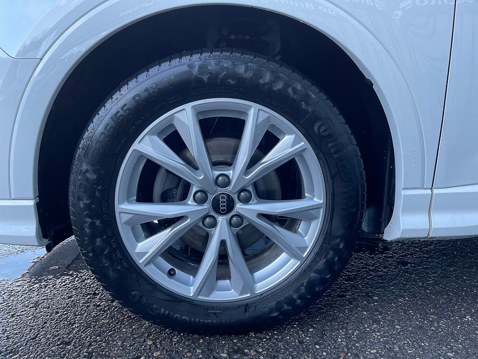 AUDI Q3 35 TDI S line Attraction quattro S-tronic-image-8