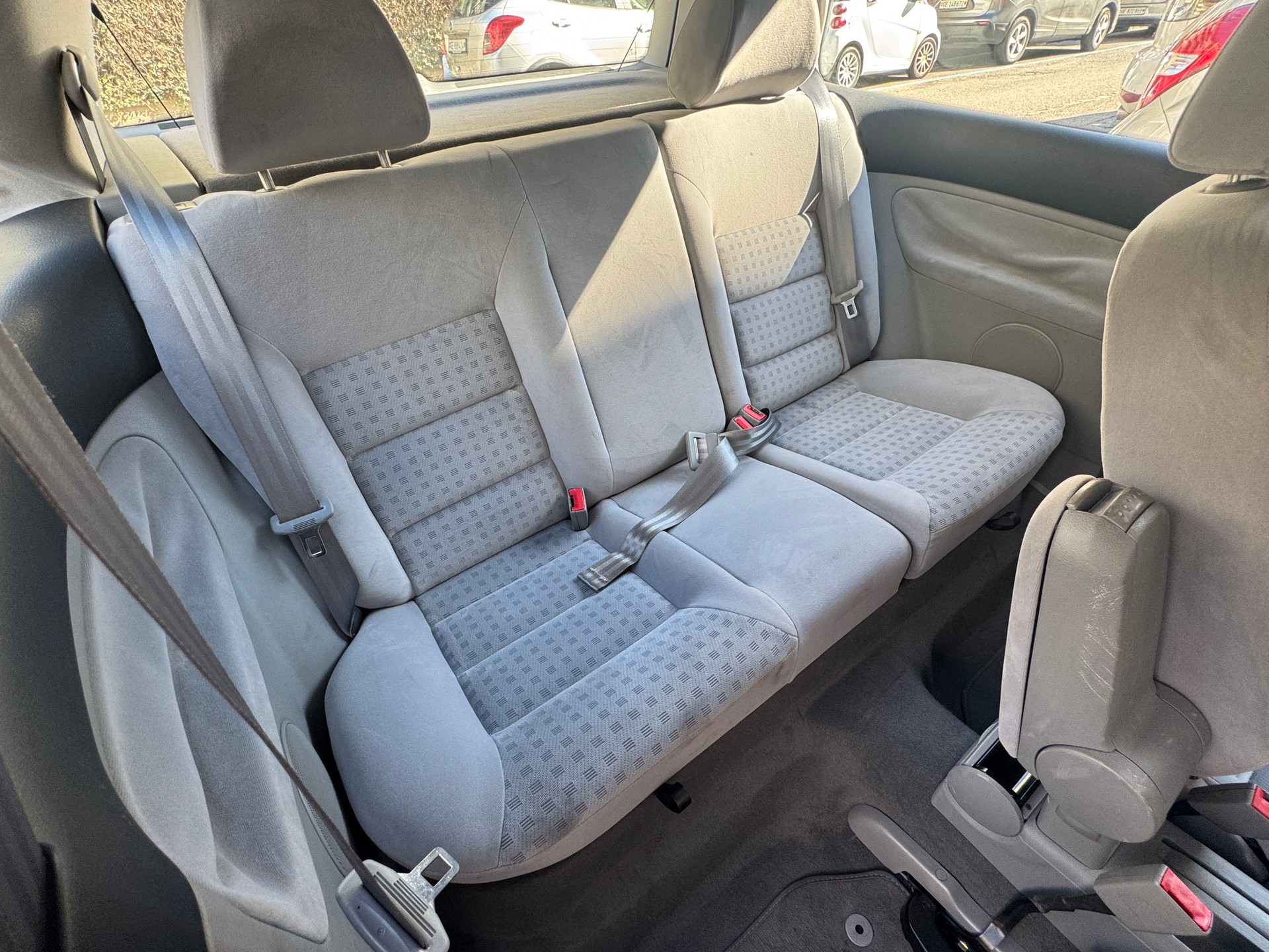 VW Golf 1.6 Comfortline Automatic-image-7