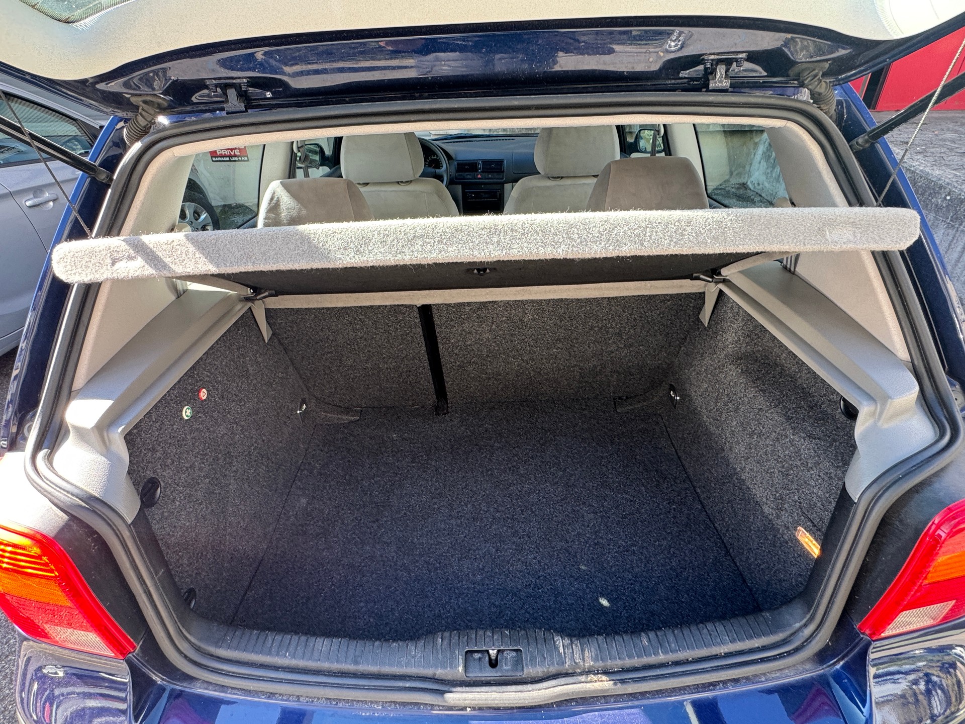VW Golf 1.6 Comfortline Automatic-image-10