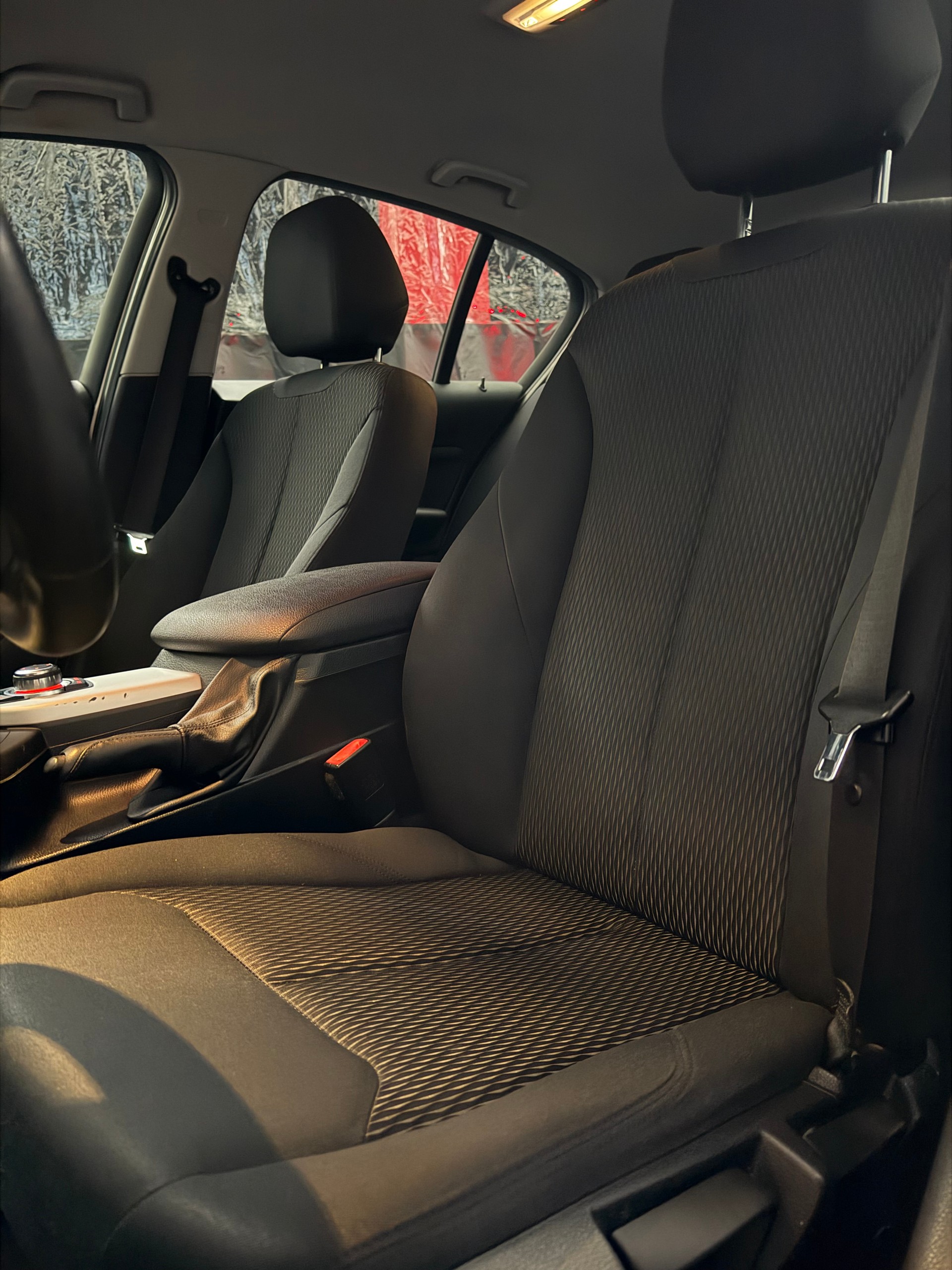 BMW 118i Sport Line Steptronic-image-4
