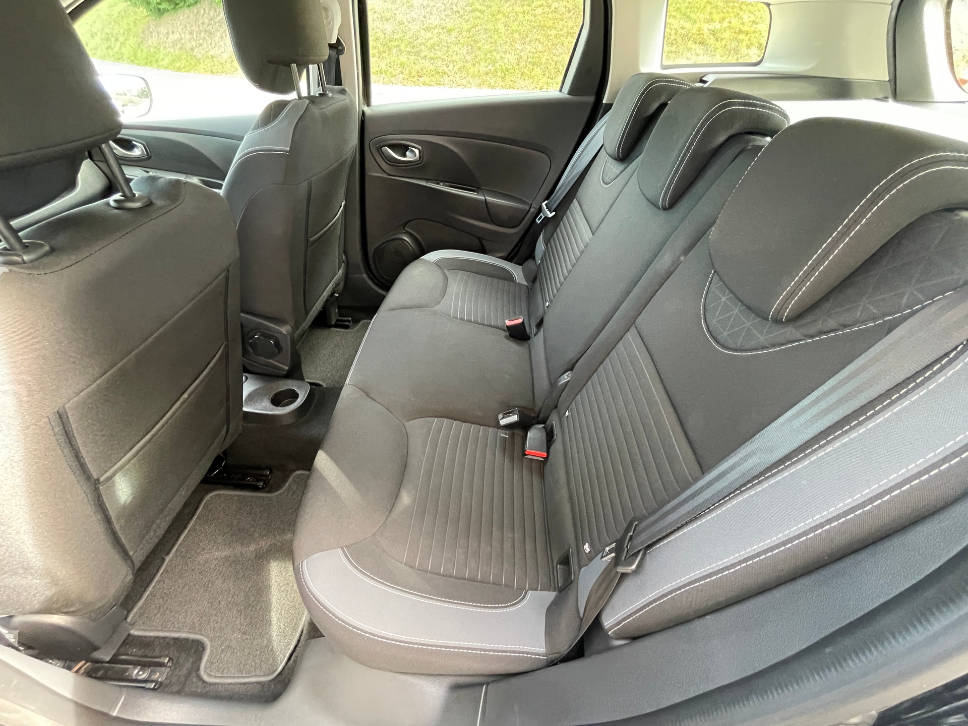 RENAULT Clio Grandtour 1.2 16V T Swiss Edition EDC-image-4