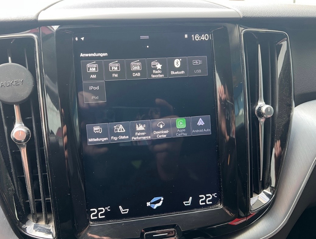 VOLVO XC60 D4 AWD Momentum Geartronic-image-19